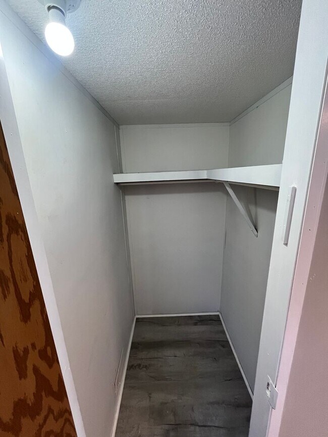 Foto del edificio - 3 Bed/2 Bath Mobile Home-Under Renovations