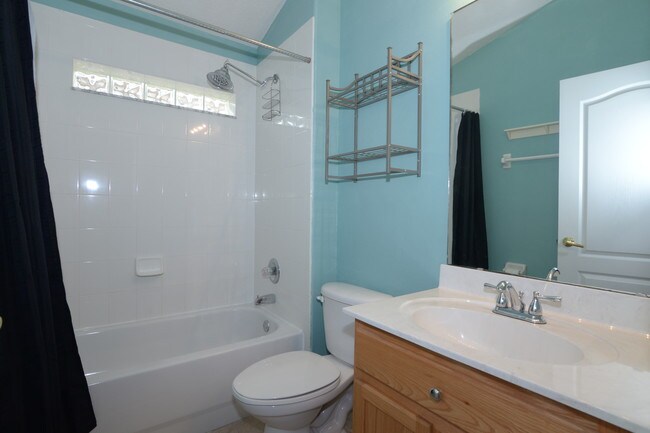 Building Photo - Rental Property in Mission Park