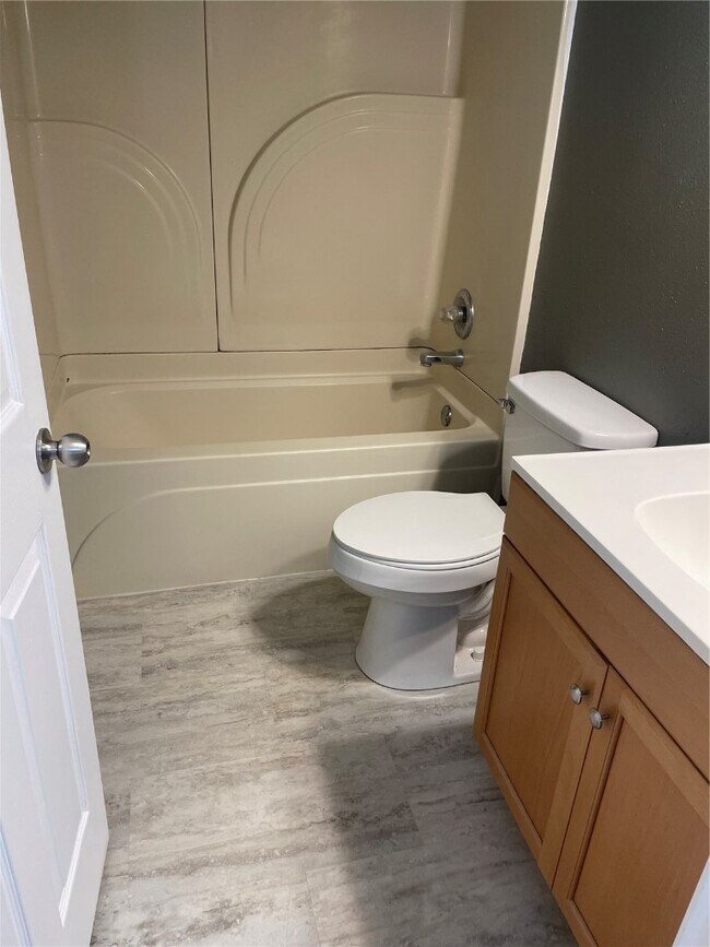 Foto del edificio - 5712 Pontiac Dr