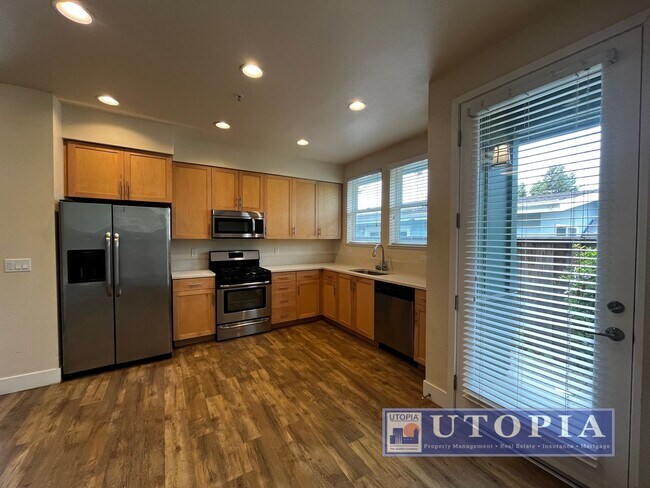 Foto del edificio - Spacious and Modern 3-bedroom, 3.5 bathroo...