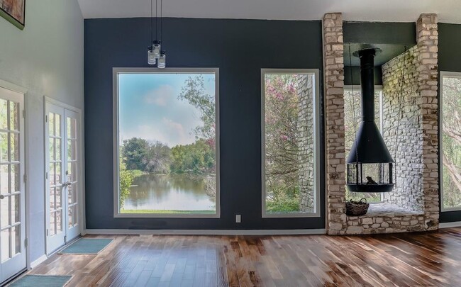 Building Photo - 1 Stoney Creek Cove
