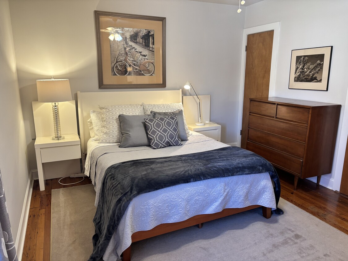 Foto principal - 375 Weaverville Rd