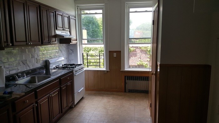 Foto principal - 6207 Myrtle Ave