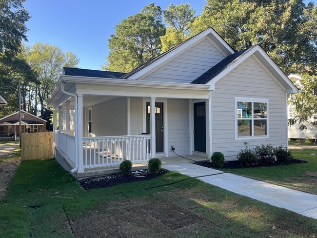 Building Photo - 248 Linden St