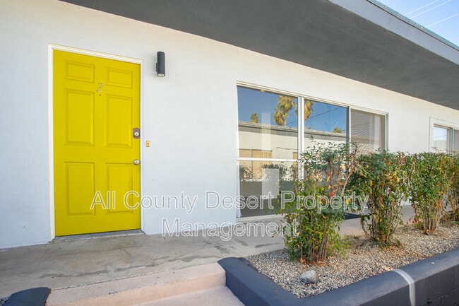 Building Photo - 46075 Ocotillo Dr