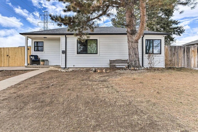 Building Photo - 991 S Bryant St