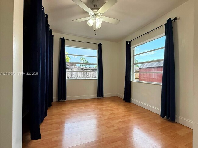 Foto del edificio - 13330 SW 79th St