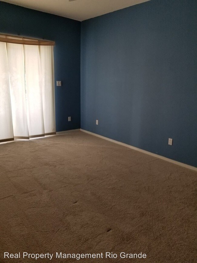 Foto del edificio - 10904 Desert Dreamer St NW