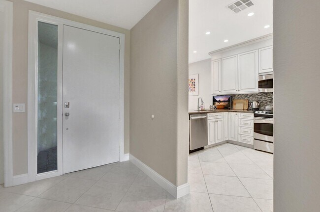 Building Photo - 17626 Ashbourne Ln