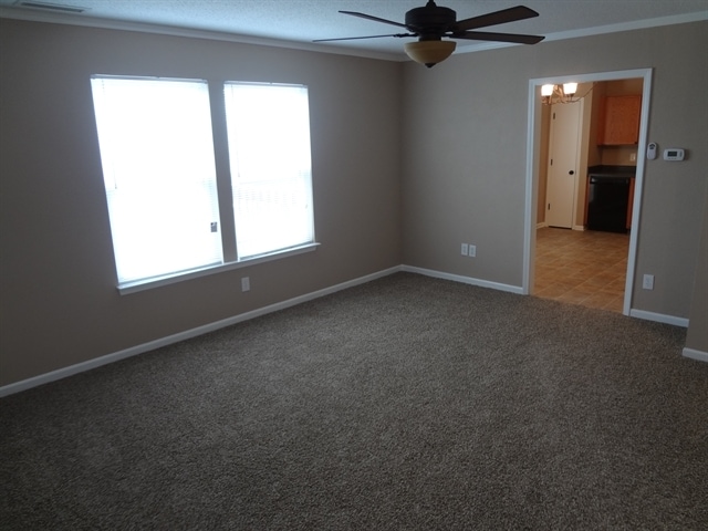 Foto del edificio - 2343 Summerwood Ln