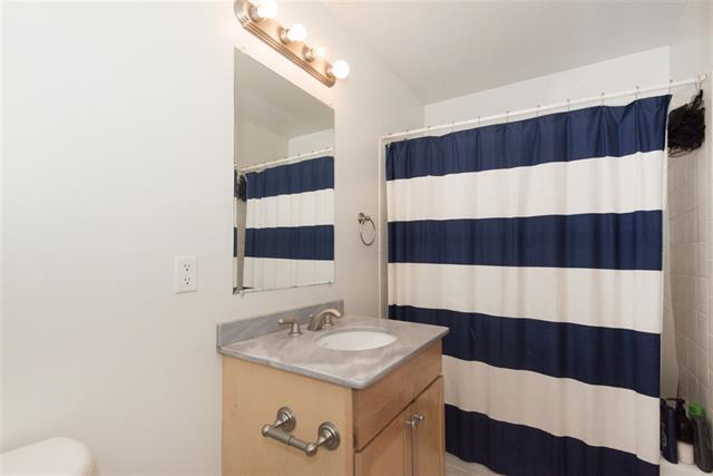 Foto principal - 1015 Clinton St