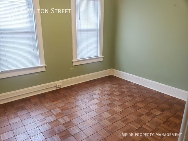 Building Photo - 3 Bedroom / 2 Bathroom in South Easton!