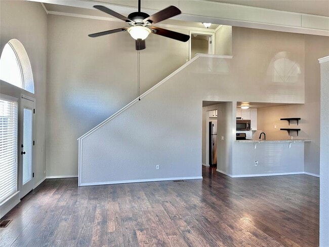 Building Photo - 2129 Briarcliff Dr