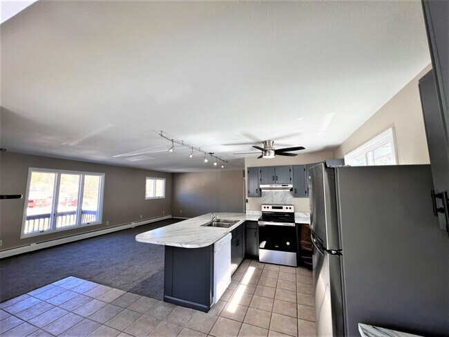 Foto del edificio - 836 Sleepy Hollow Dr