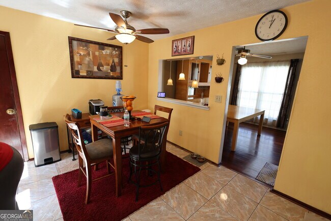 Foto del edificio - 4577 Arborwalk Ct