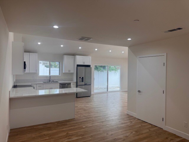 Foto del edificio - 15950 Cohasset St