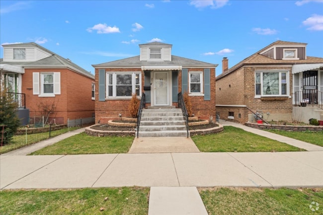 Building Photo - 3526 S 53rd Ave