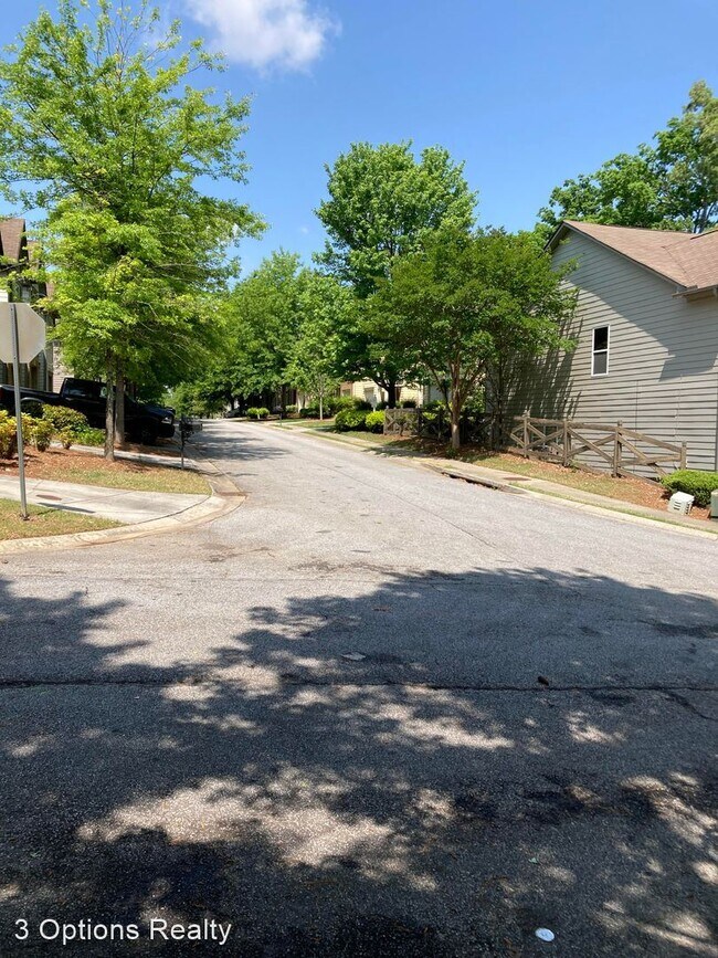 Building Photo - 2 br, 2.5 bath House - 478 Mulberry Row, S.E.