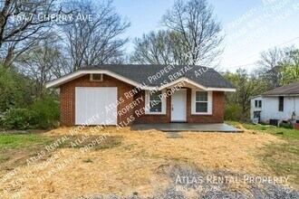 Building Photo - 1647 Cherry Ave
