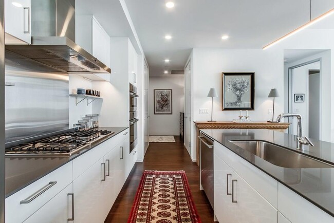 Foto del edificio - 301 West Ave