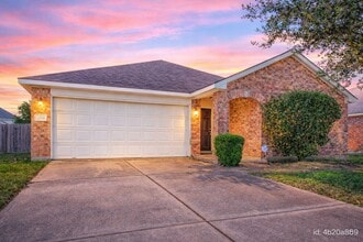 Building Photo - 2919 Texas Trail Ln