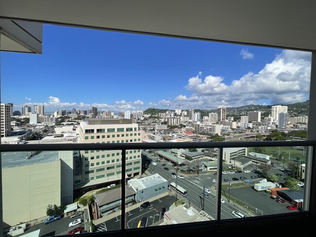 Foto del edificio - 1448 Young St