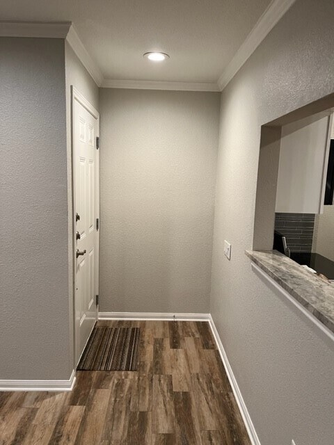 Foto del edificio - 1880 White Oak Dr