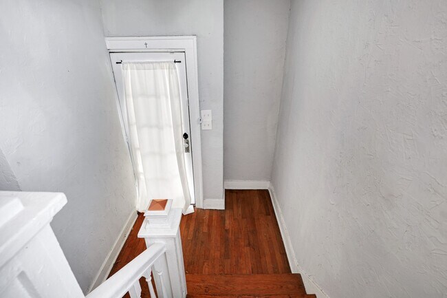 Foto del edificio - 527 Fulton Ave