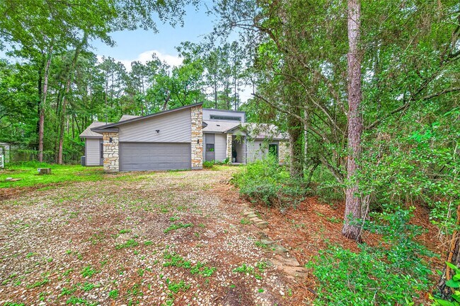 Foto del edificio - 41 Creek Forest Ln