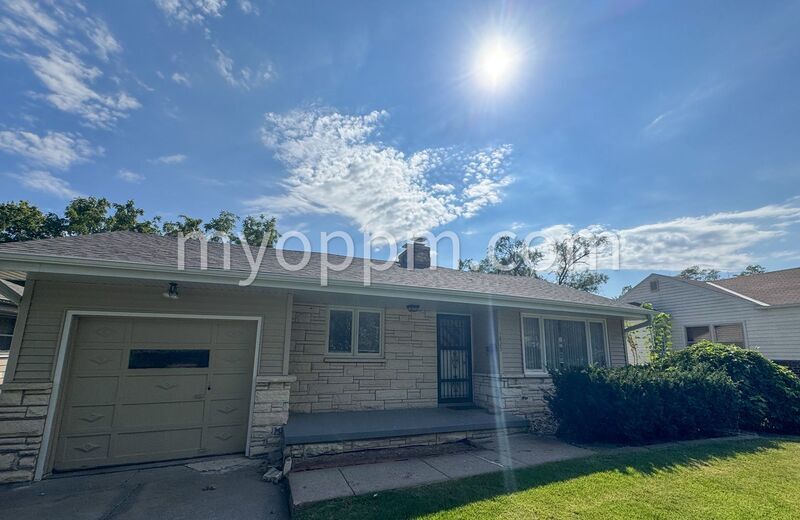 Primary Photo - 1825 N 48th Ave