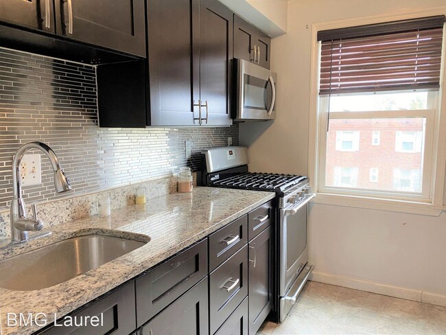 Building Photo - 2 br, 1 bath House - 5033 Sheriff Rd NE