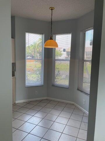 Building Photo - 12077 Pointe Cir