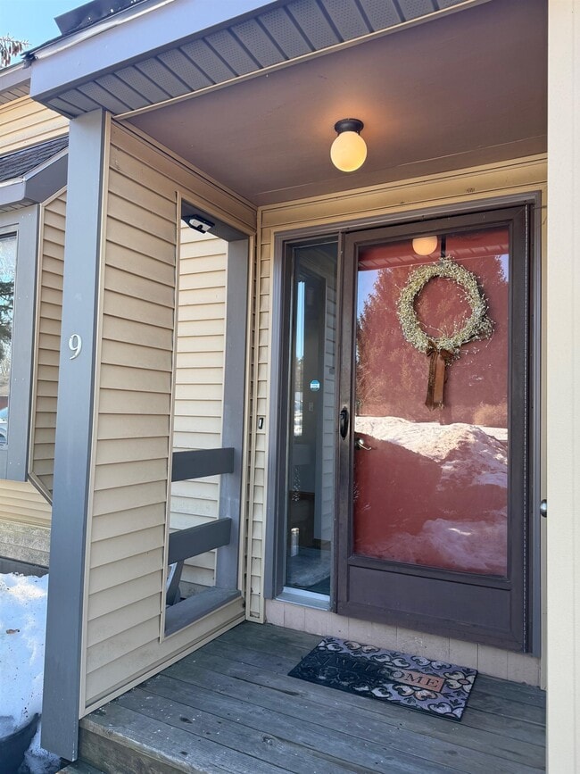 Building Photo - 9 Savage Ct