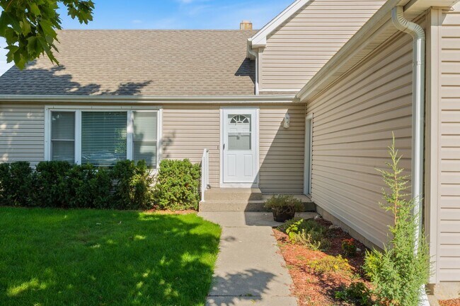 Foto del edificio - 380 N Walnut Ln