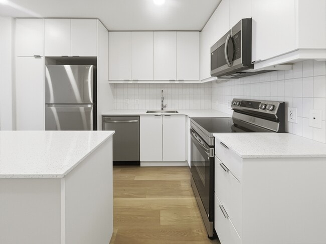 Building Photo - 8500-8519 19 Ave SE