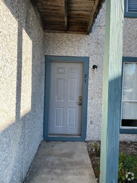 Building Photo - 910 Brett Dr