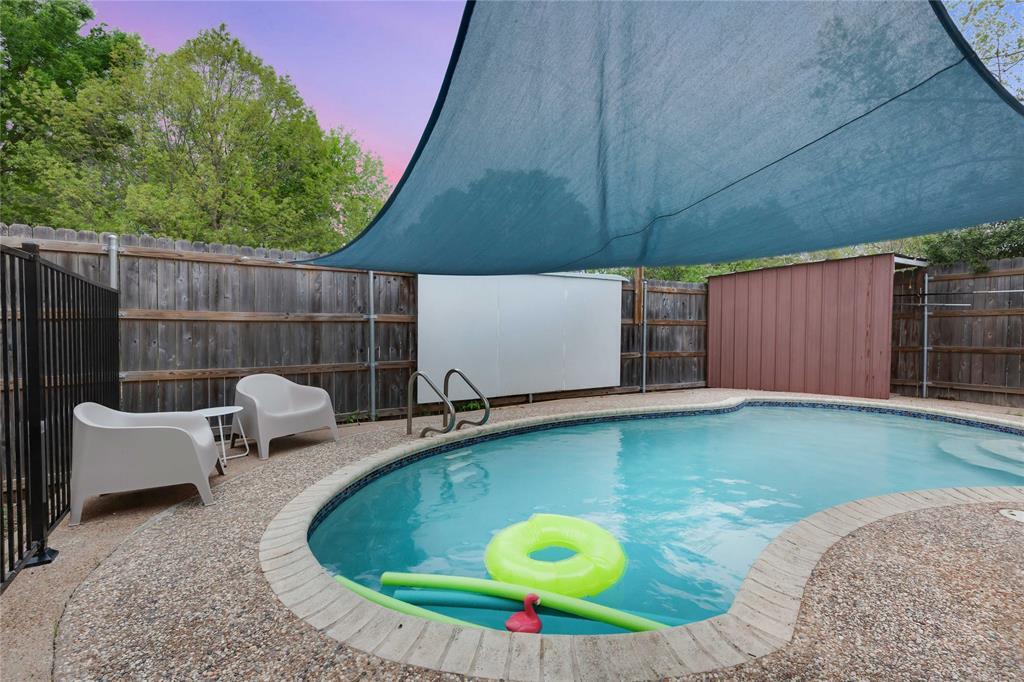Foto principal - 8304 Beaver Brook Ln