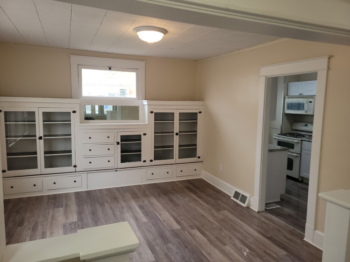 623 6th Ave, New Brighton, PA 15066 House Rental in New Brighton, PA