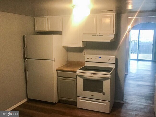Building Photo - 3766 Port Hope Point