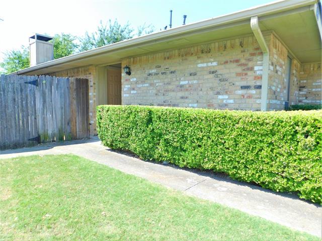 Foto del edificio - 8835 Camfield Wy