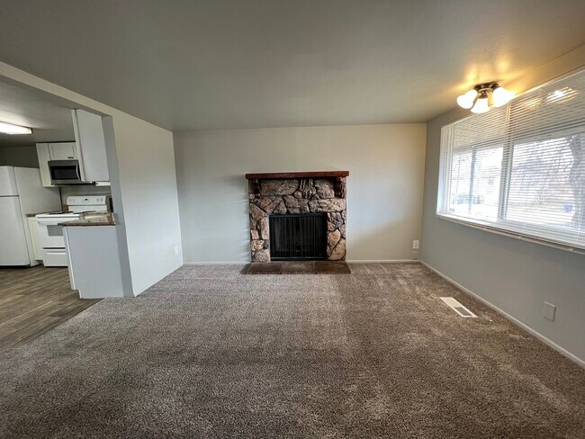 Building Photo - Two-Bedroom in Salt Lake City!