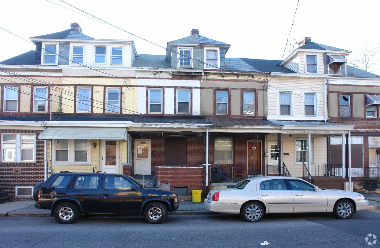 Building Photo - 161-169 Wayne Ave