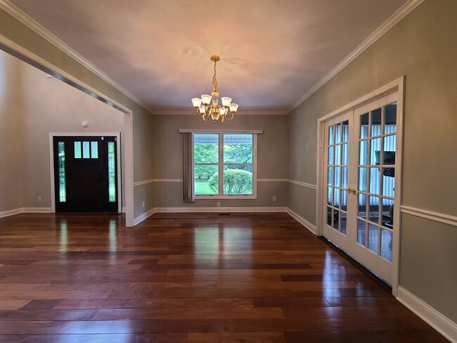 Building Photo - 9440 Park Ridge Trail