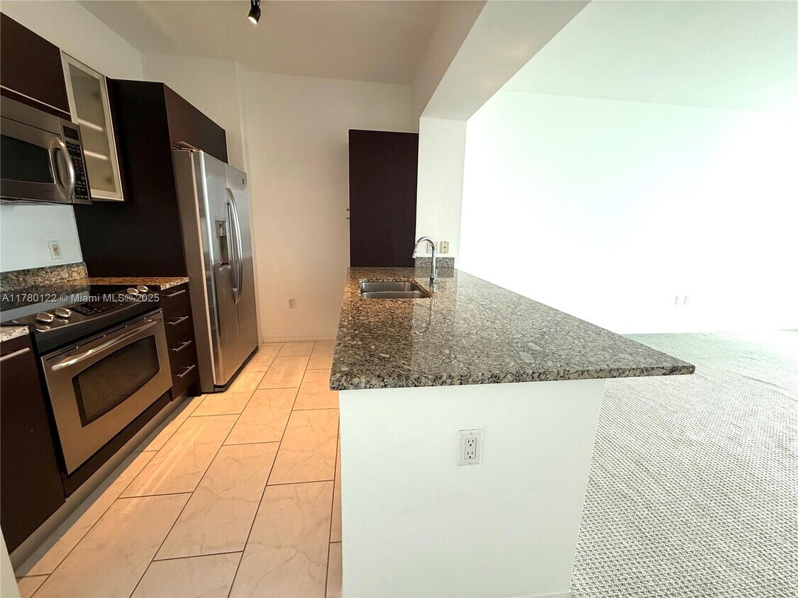 Primary Photo - 951 Brickell Ave