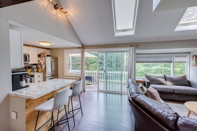 Building Photo - 93 Lady Slipper Rd