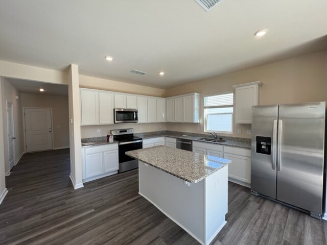 Foto del edificio - 1408 Heron Pond St
