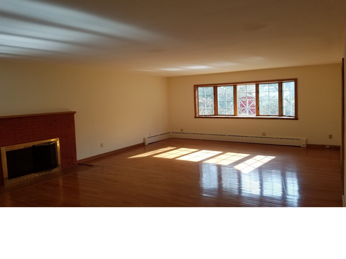 Primary Photo - 207 W Vermont Ave
