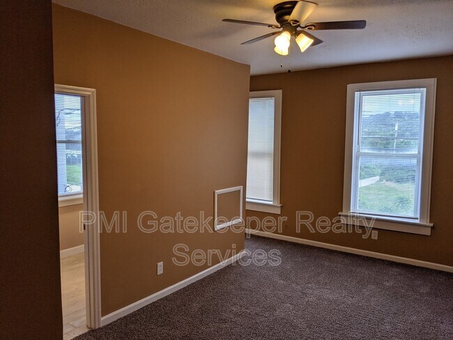 Foto del edificio - 2602 Riverside Dr