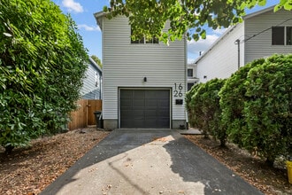 Building Photo - 1626 SE Sherrett St