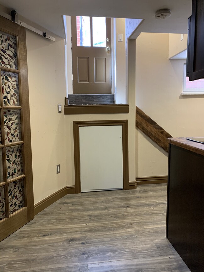 Foto del edificio - 3256 Alcott St